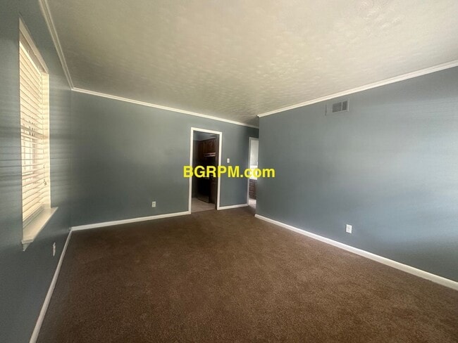 Photo - 3 BD, 1 1/2 BA, in Jacksonville,