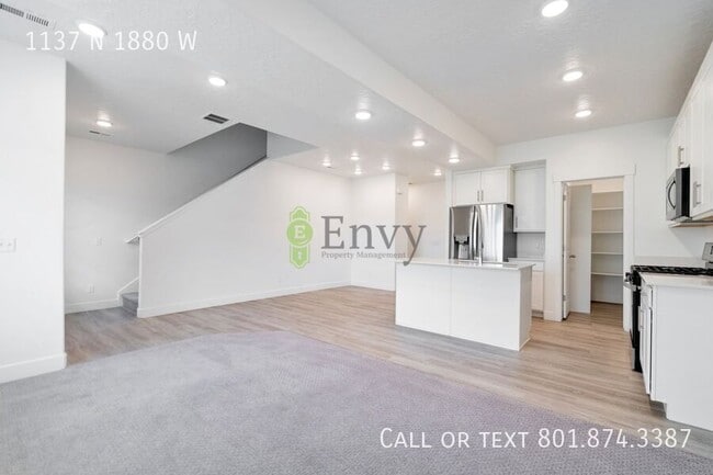 Photo - 1137 N 1880 W
