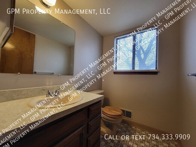 Photo - 1382 Champaign Rd Unidad Champaign 1382