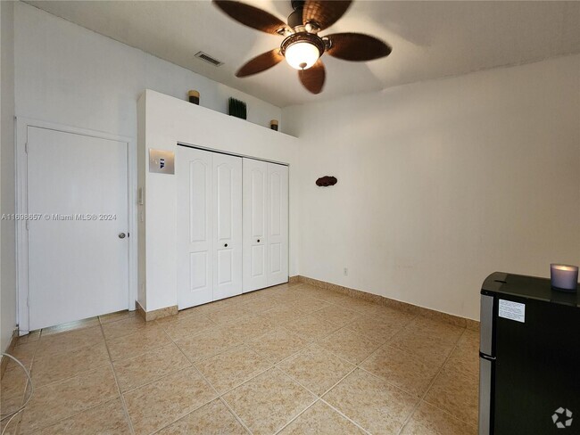 Building Photo - 17973 SW 13th St Unit 1 Rental