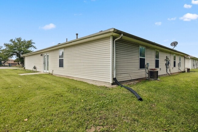 Photo - 600-602 Lamont Unit 600