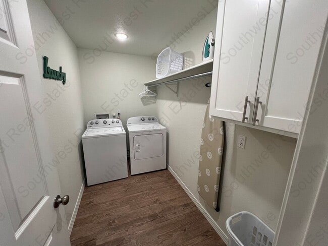 Photo - 2131 Bobwhite Ct Unidad B