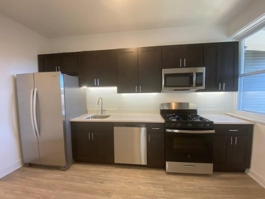 Photo - 1055 W Columbia Ave