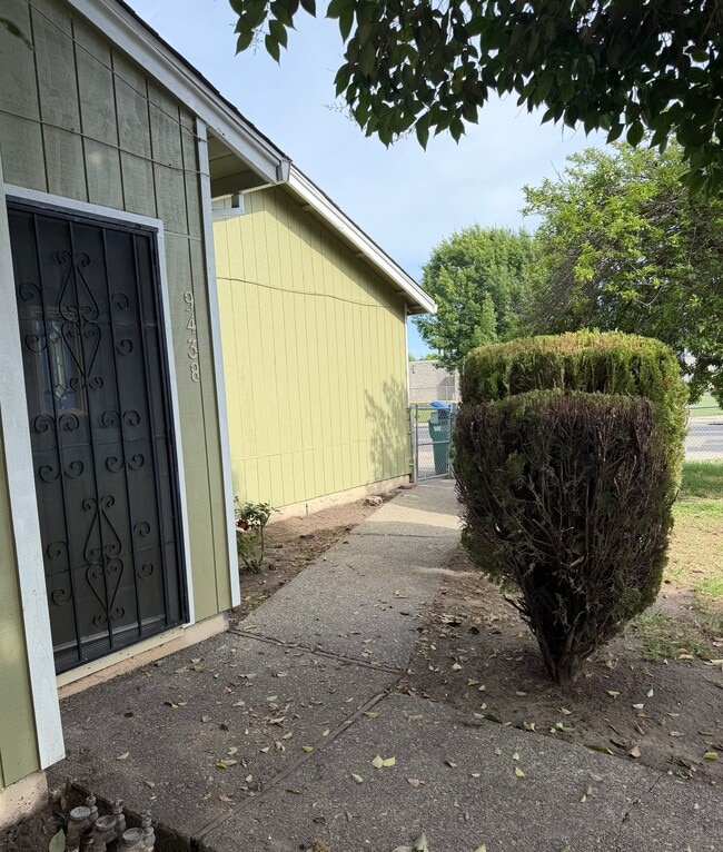 Building Photo - 2065 Colt Dr