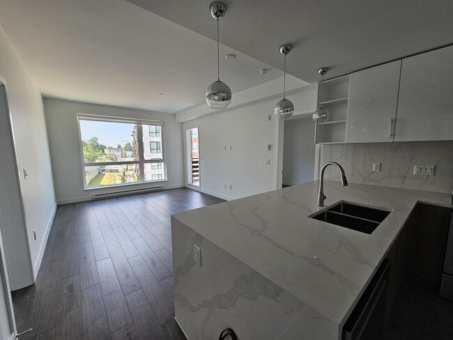 Photo - 11703 Fraser St