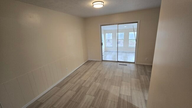 Photo - 1472 E Berkeley St