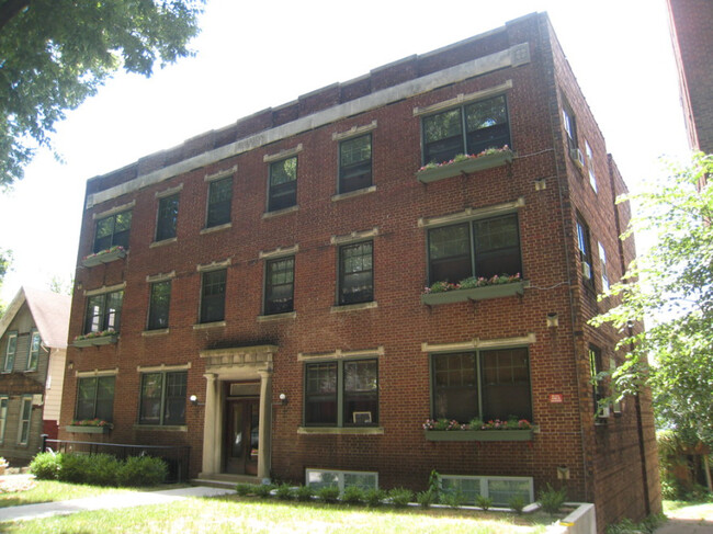 Three Story Brick Art Deco Building - 718 18th St Apartments