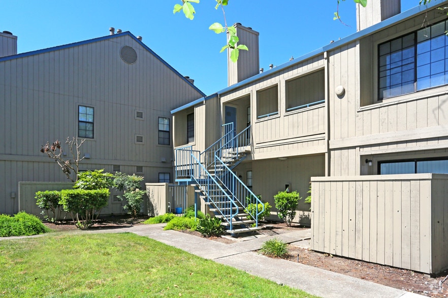 Schooner Landing Apartments For Rent in Stockton, CA