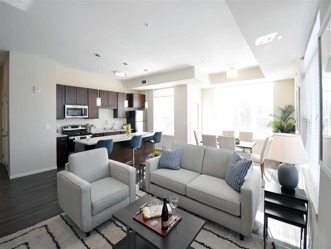 Oaks of Shorewood Apartments