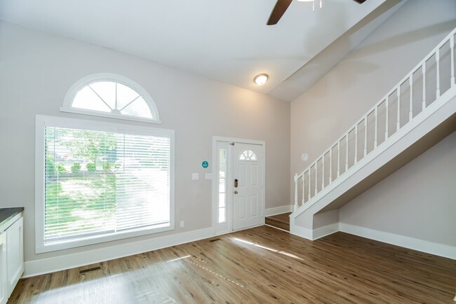 Photo - 310 Berwick Ct