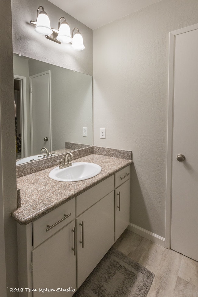 Photo - Union Plaza Apartments