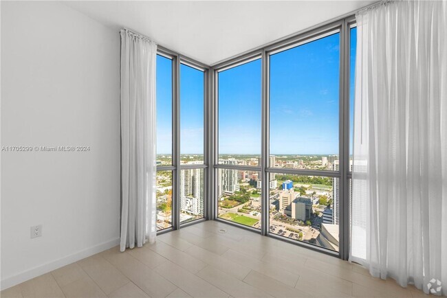 Building Photo - 1100 Biscayne Blvd Unit 1100 Biscayne Blvd # 43-07 (A11705299) Rental