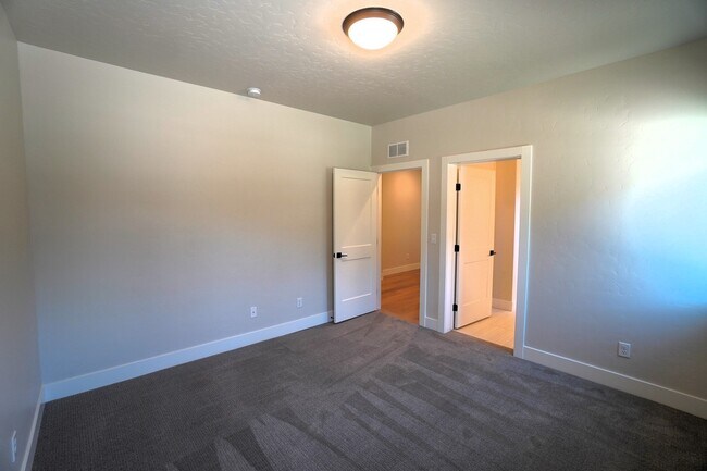 Photo - 3045 S Honeycomb Way