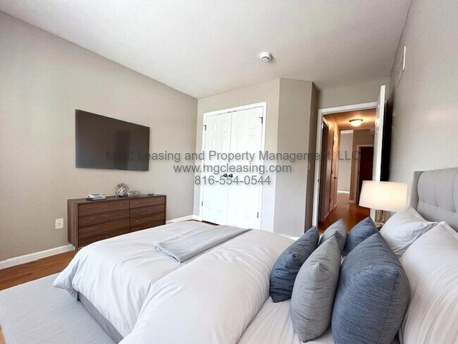 Photo - 8426 N Ava Ave