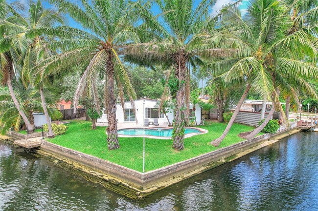 Photo - 2702 Scott St