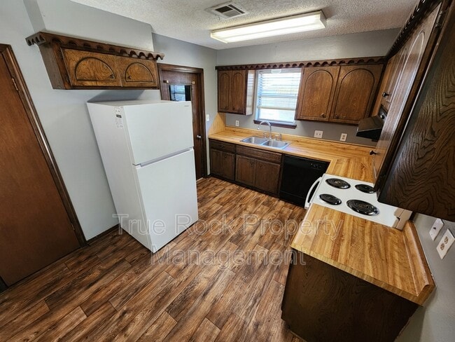 Photo - 924 Crestview Ave