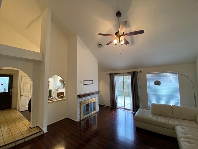 Photo - 4803 Shadowdale Dr