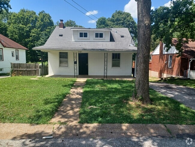 Building Photo - 2417 Penfield Ave Rental