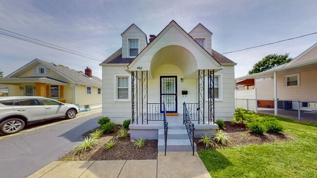 Building Photo - Newly Renovated 2 Bed/1 Bath Home in Camp Taylor