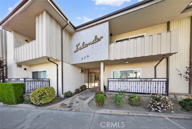 Photo - 232 N Verdugo Rd Unidad 2