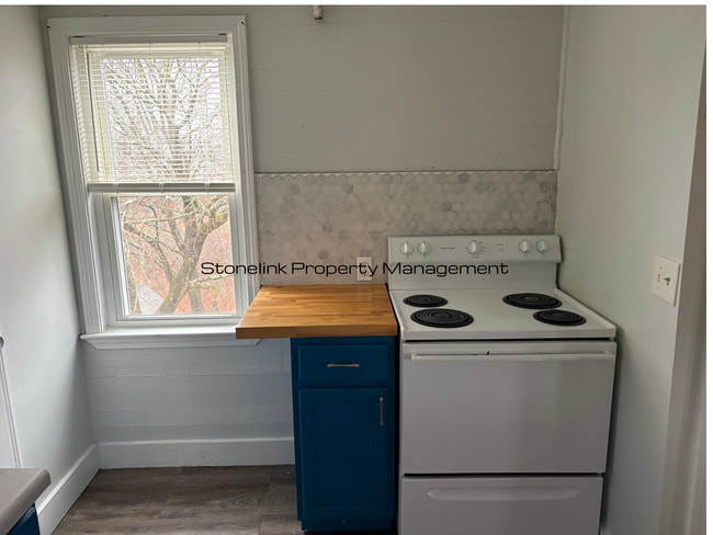 Photo - 37 Godfrey St Unit 3