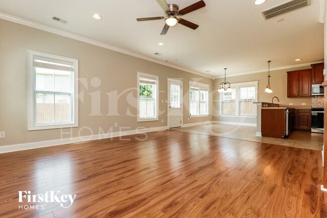 Photo - 3851 Annapolis Way