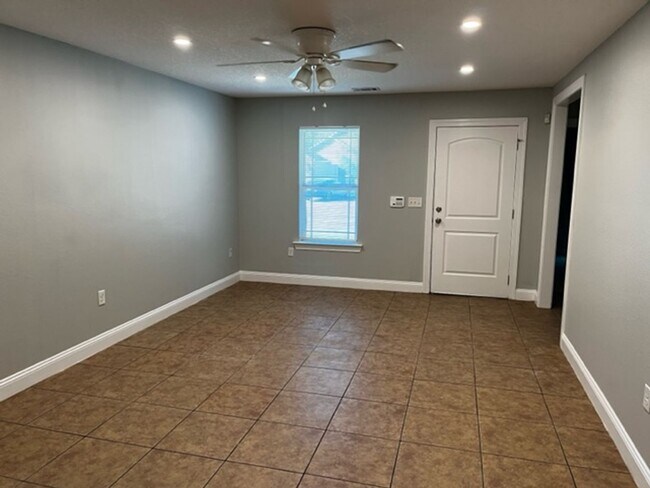 Photo - 4101 Mulligan Manor Ln Unit 564 -APT B