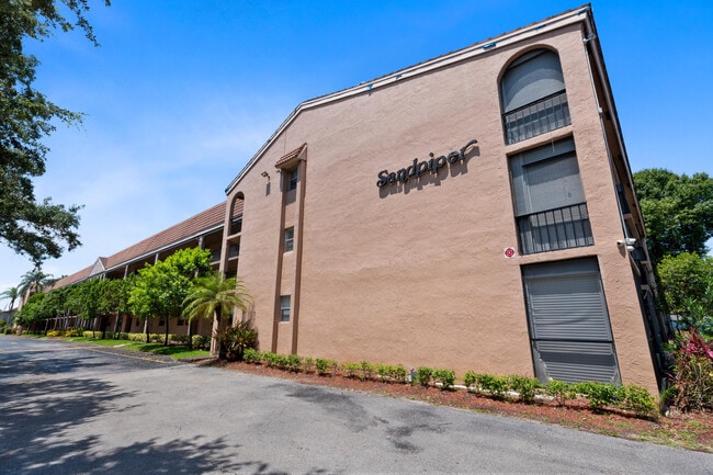 Building Photo - 2700 Coral Springs Dr Unit 309