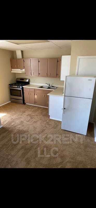 Photo - 11301 Main St