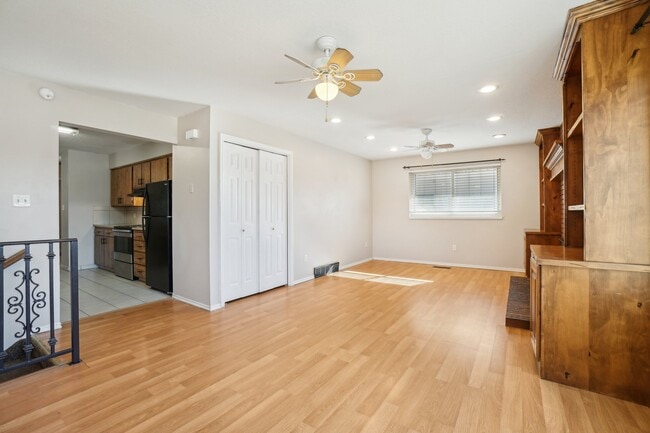 Photo - 240 W 220 S St