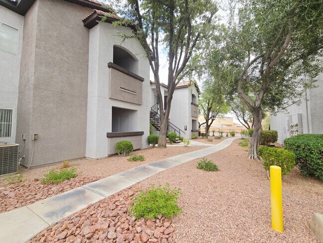 Photo - BEAUTIFUL 2 BEDROOM / 2 BATH LOWER LEVEL C...