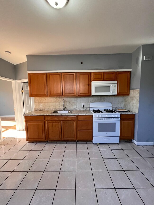 Photo - 68 W 53rd St Unit 2