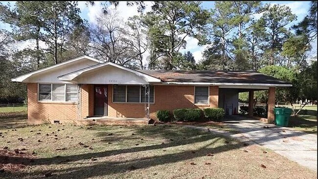 3 bdrm / 1.5 ba- W. Alden Ave - 3 bdrm / 1.5 ba- W. Alden Ave House