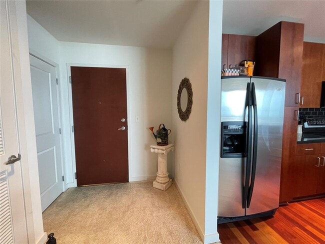 Photo - 155 S Court Ave Unidad 2016