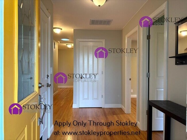 Photo - 1852 Olympic Dr