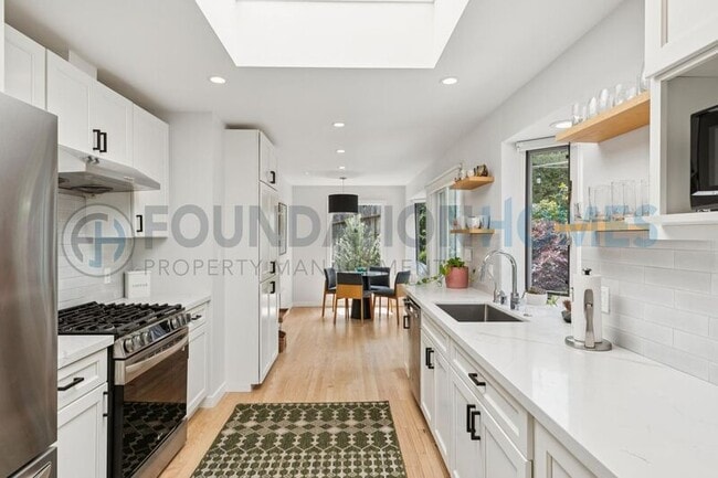 Photo - 4 Loring Ave