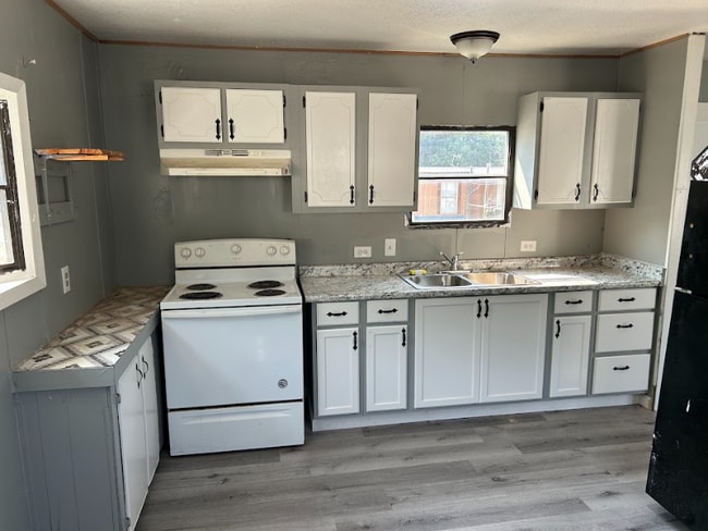 Photo - 100 Hidden Valley Dr