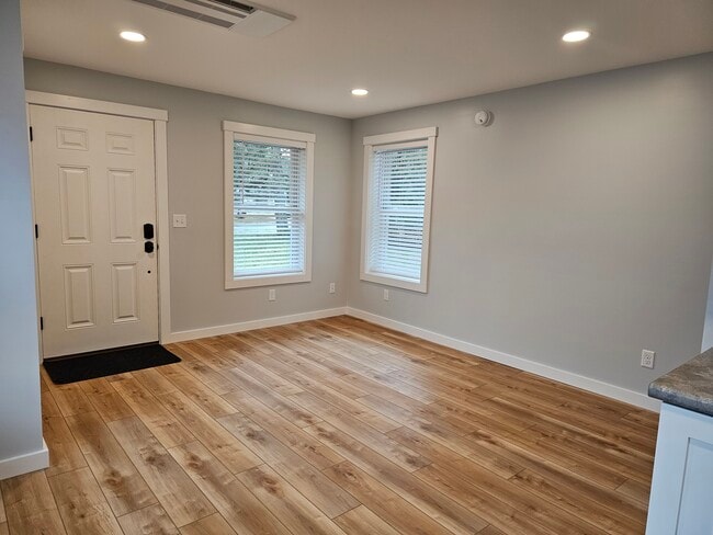 Photo - 102 Logwood St Unidad A