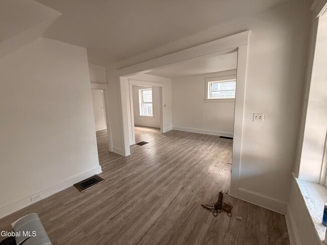 Photo - 21-23-23 Jackson St