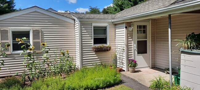 Photo - 86 Forest St Unit 1 Bedroom Apt