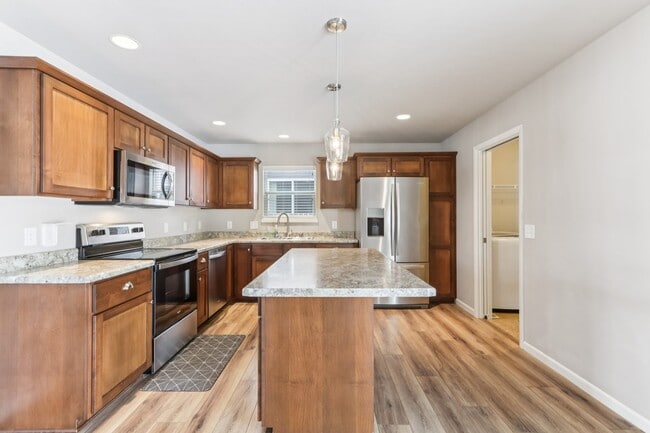 Photo - 204 Sugar Maple Ln