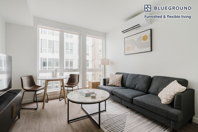 Building Photo - 17305 NE 67th Ct Rental