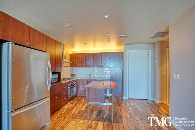 Photo - 3570 S River Pkwy Unit 1107