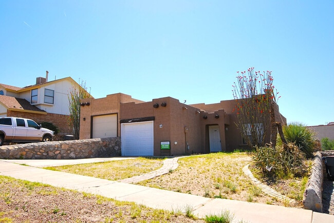 Photo - Delightful Westside Duplex with Refrigerated Air for Rent!
