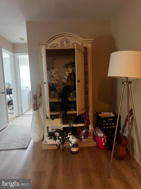 Building Photo - 7804 Guildberry Ct Unit 303