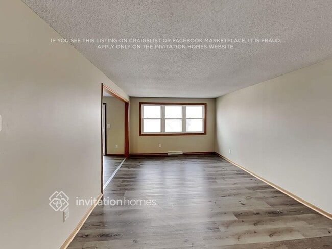 Photo - 7635 Upper 167th St W