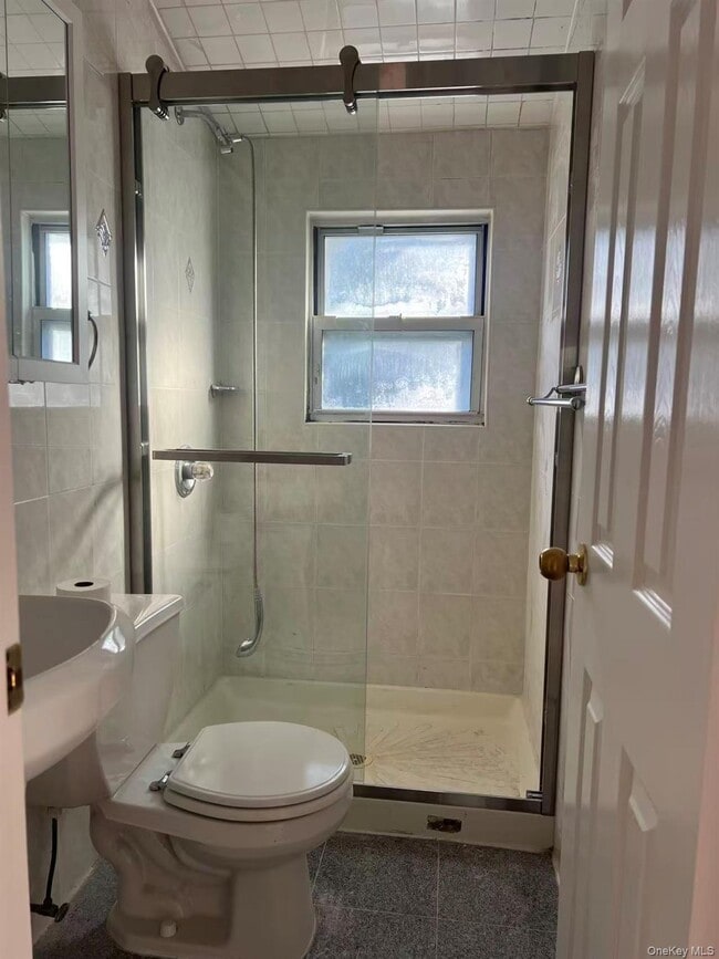 Photo - 64-48 Cloverdale Blvd Unidad 2nd Fl