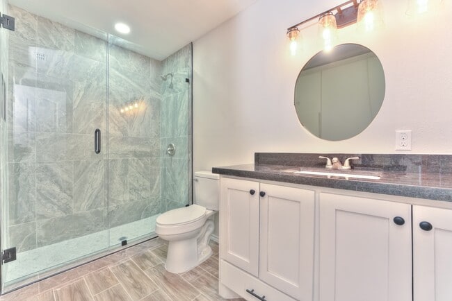 Photo - 701 W Chavez St