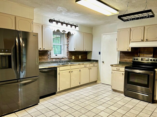 204 East Rd