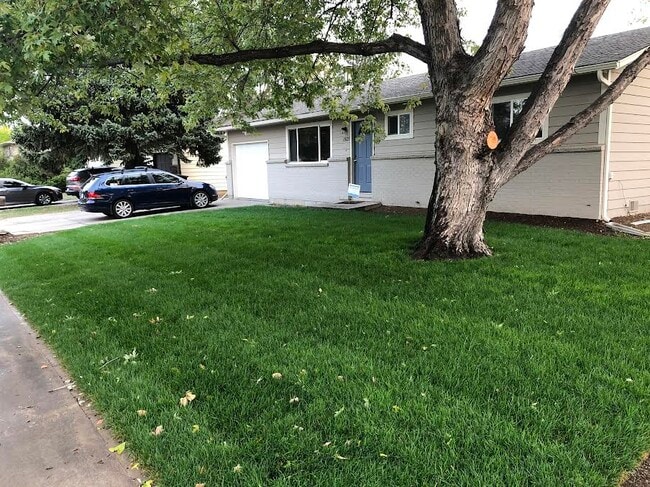 Building Photo - 1925 W Plum St